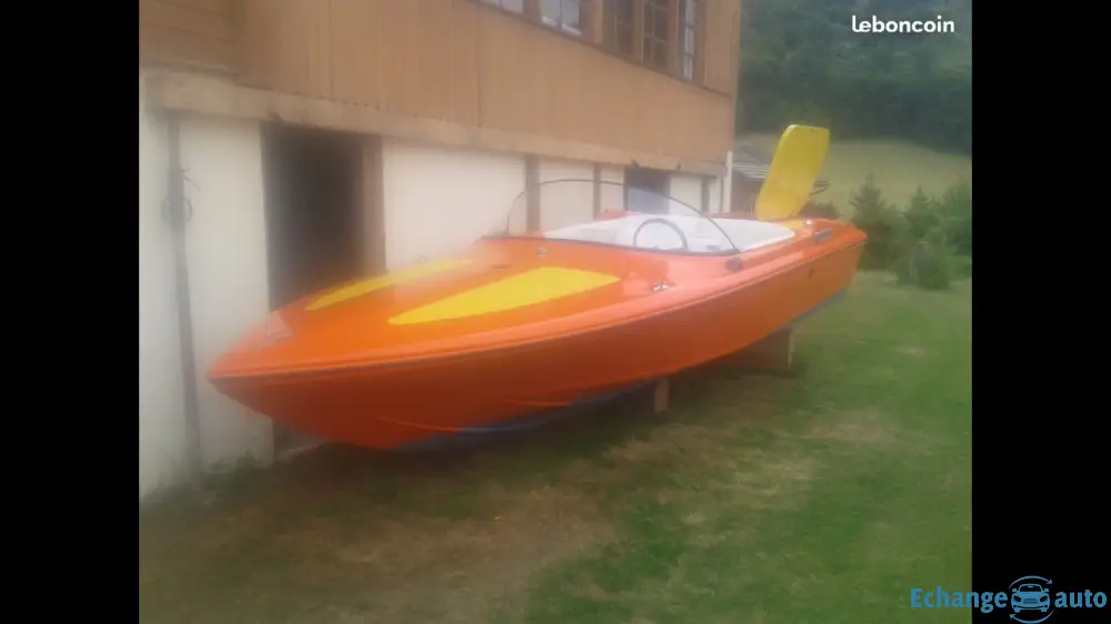 Tullio abatte 6 mètres v8 OMC 250 cv 6 places