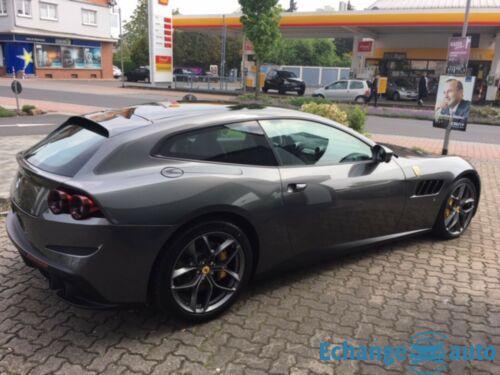 Ferrari GTC4 LUSSO