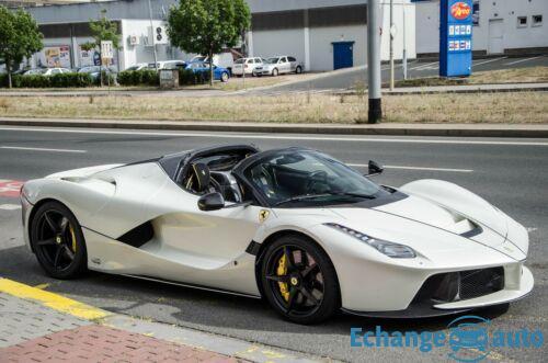 Ferrari LaFerrari Aperta