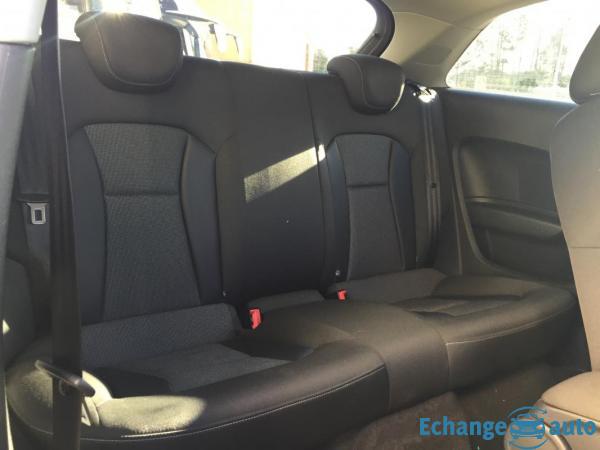 Audi A1 Ambition 1.6l tdi90ch Bleu Scuba