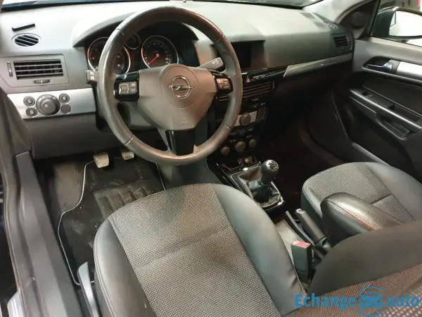 Opel Astra GTC COSMO 1.7 CDTI 125 CH - GARANTIE 6 MOIS