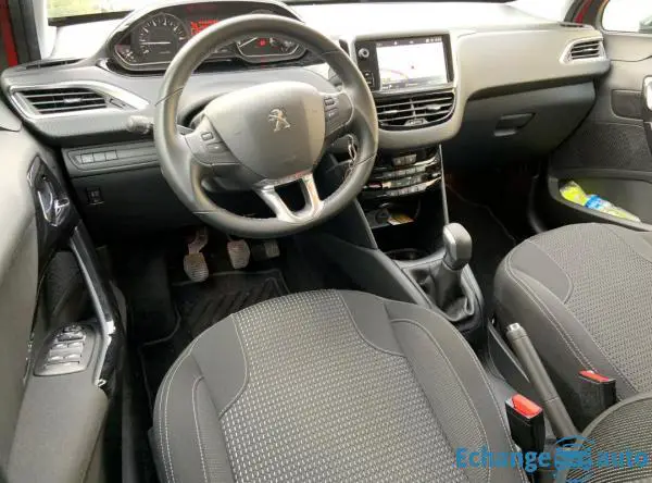 Peugeot 208 1.2L VTI 82CV ALLURE GARANTIE 6 MOIS