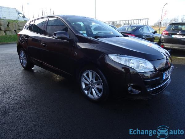 RENAULT MEGANE III  Mégane III dCi 110 FAP eco2 XV De France Champion Euro 5