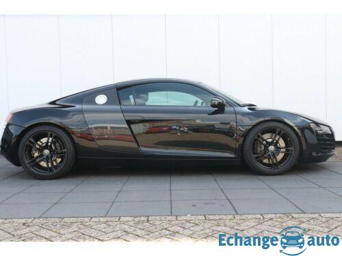 AUDI R8 R8 V8 4.2 FSI 420 Quattro R-Tronic