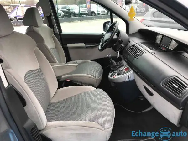 PEUGEOT 807 2.0 HDi 163ch  Active 7 Places