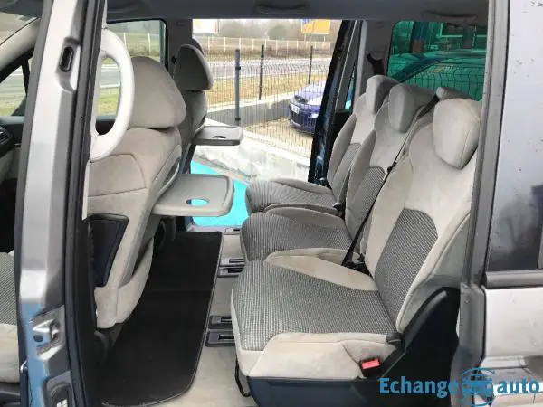 PEUGEOT 807 2.0 HDi 163ch  Active 7 Places