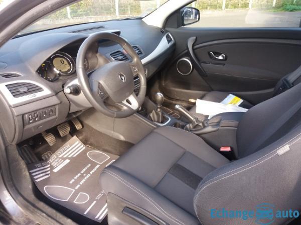 RENAULT MEGANE Mégane III dCi 110cv eco2Dynamique 