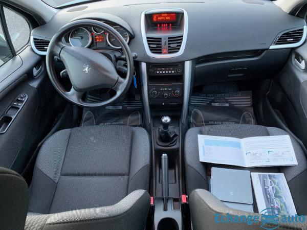 PEUGEOT 207 + 1.4 HDi 68ch BLUE LION+2013+115MKM