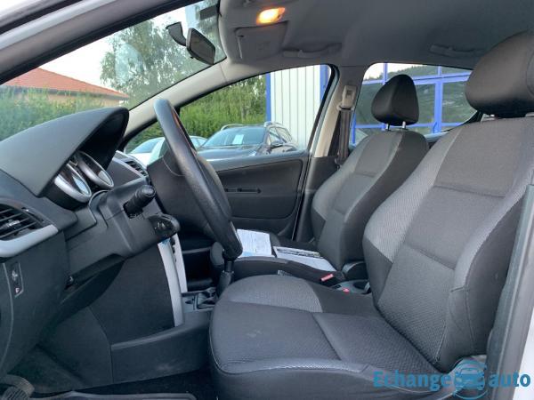 PEUGEOT 207 + 1.4 HDi 68ch BLUE LION+2013+115MKM