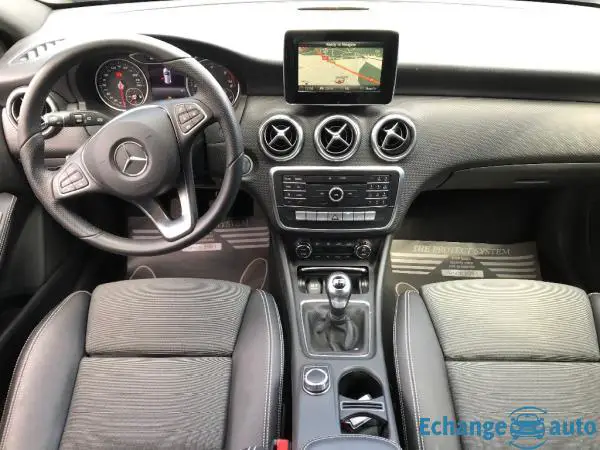 MERCEDES CLASSE A 180 d AMG LINE+2018+CAMERA+GPS