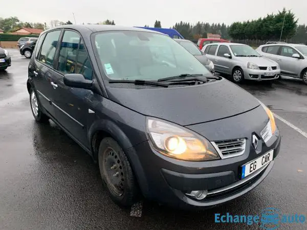 RENAULT SCENIC 1.9 dCi 130ch Jade 2009