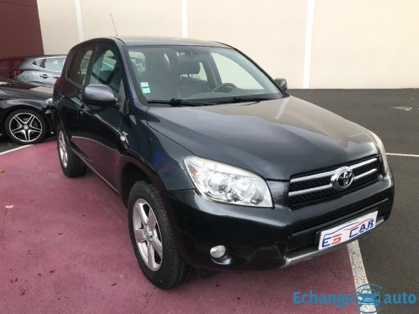 TOYOTA RAV4 D-4D136 Lounge GPS+4X4+170 000 KMS