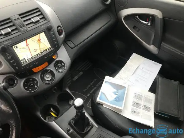 TOYOTA RAV4 D-4D136 Lounge GPS+4X4+170 000 KMS