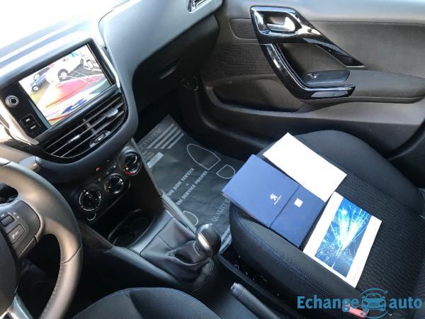 PEUGEOT 208 BlueHDi 100ch Signature+2019+CAMERA