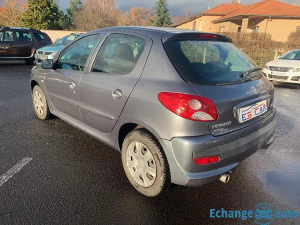 PEUGEOT 206+ 1.4 HDi 70ch BLUE LION Active+71MKM