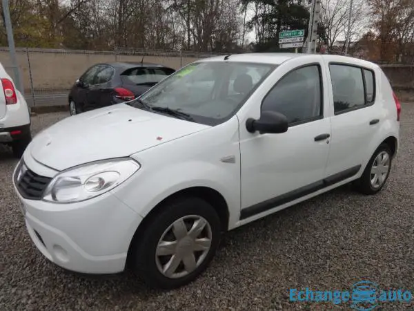 DACIA SANDERO ESSENCE 1.4 MPI 75 GPL Ambiance