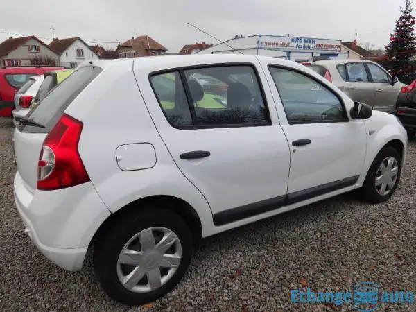 DACIA SANDERO ESSENCE 1.4 MPI 75 GPL Ambiance