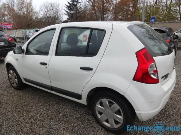 DACIA SANDERO ESSENCE 1.4 MPI 75 GPL Ambiance