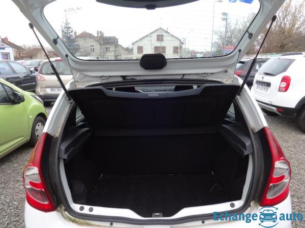DACIA SANDERO ESSENCE 1.4 MPI 75 GPL Ambiance