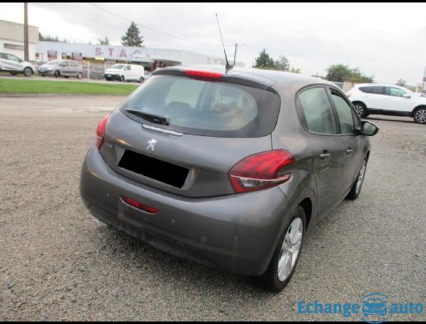 Peugeot 208 1.2 SIGNATURE 82 PTECH BVM