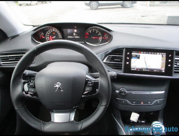 Peugeot 308 II PTECH 130 ALLURE BUSINESS