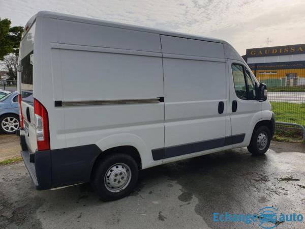 Citroën Jumper III Phase 2 L2H2 2.2 HDi 16V 110ch