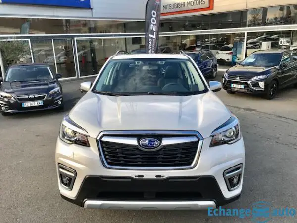 Subaru Forester 2.0 E-BOXER 167 LUXURY LINEAR TRONIC
