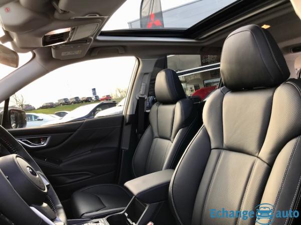 Subaru Forester 2.0 E-BOXER 167 LUXURY LINEAR TRONIC