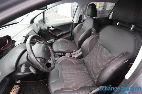 Peugeot 2008 1.2 PURE TECH GTLINE EAT 6