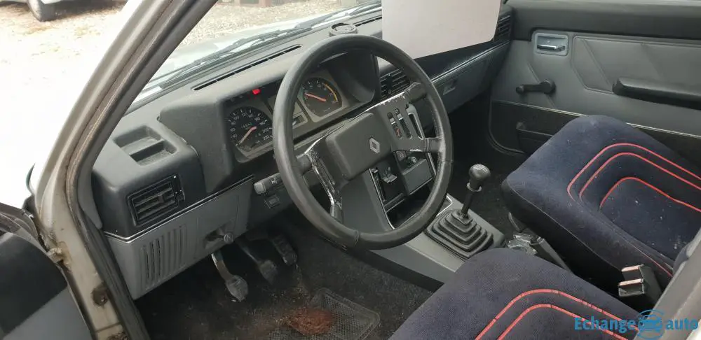 Renault R9 GTS 130000km 1982 collection 36ans
