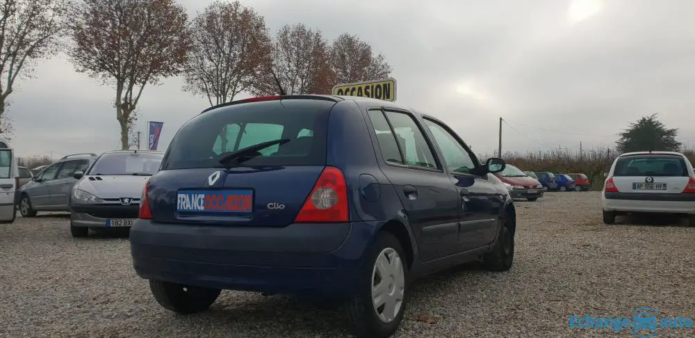 Renault Clio 1.5 dCi 70 an 2003 200000km