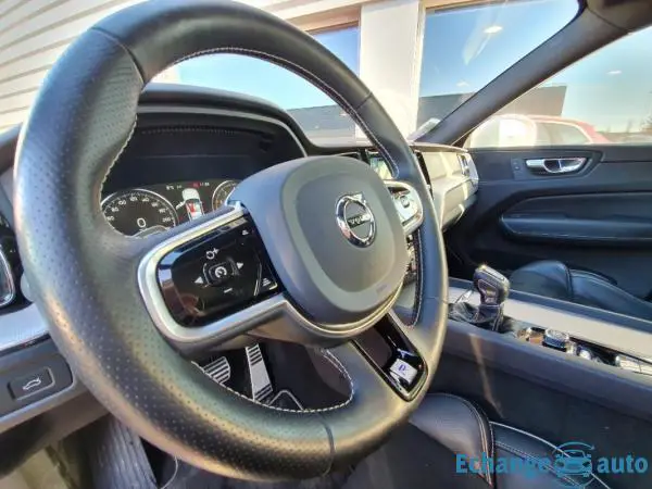 Volvo XC60 T5 254 R-DESIGN