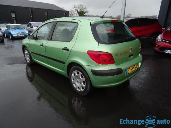 PEUGEOT 307 1.6i 16V XR Présence