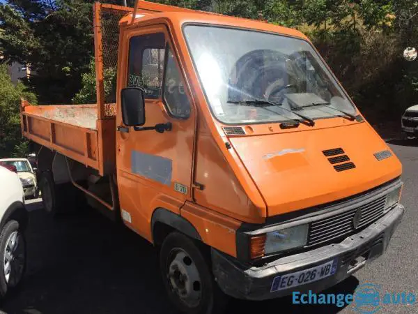RENAULT B70 camion benne