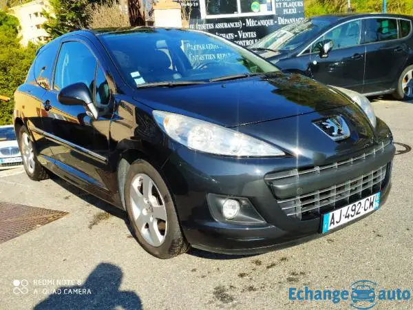 PEUGEOT 207 1.6 HDi 110ch Féline 