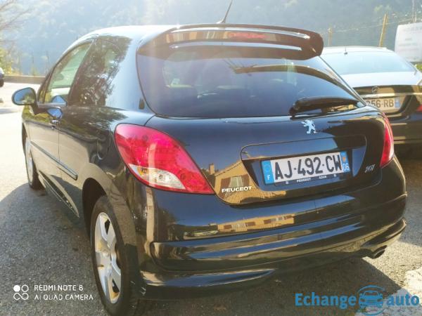PEUGEOT 207 1.6 HDi 110ch Féline 