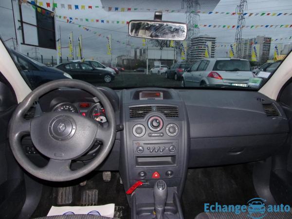 Renault Mégane II Break 1.4 i - En bon état