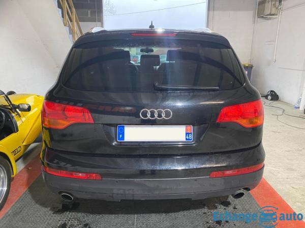 Audi Q7 3L V6 TDI 240 Cv S-Line 7 Places