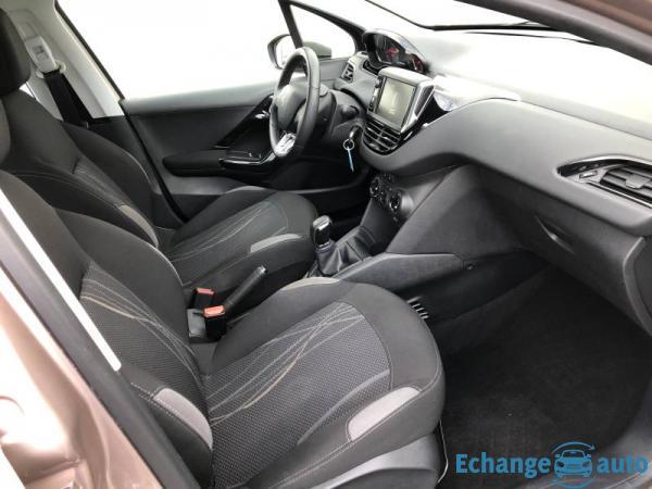 Peugeot 208 1.2 PureTech 82ch Active Blossom grey