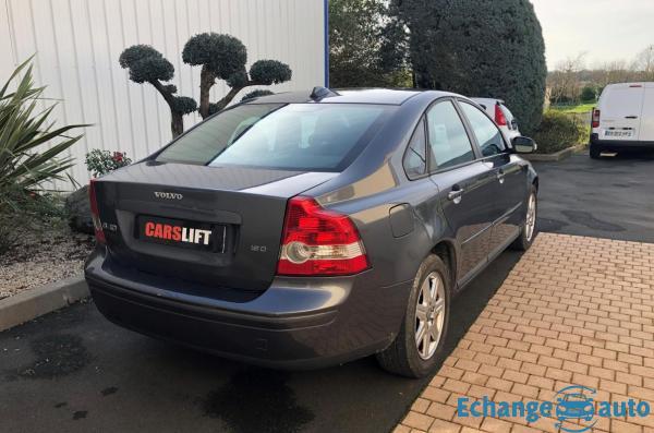 Volvo S40 1.6L 110CV MOMENTUM GARANTIE 6 MOIS