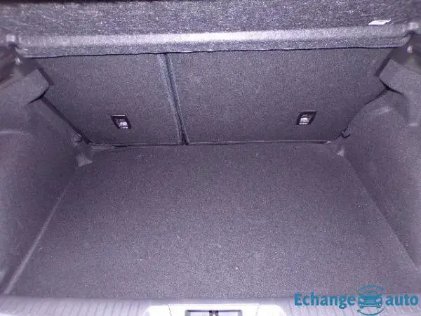 Renault Mégane IV BERLINE TCe 130 Energy Akaju