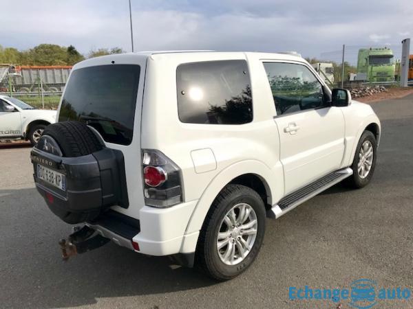 Mitsubishi Pajero III (2) 3.2 DI-D 200 INTENSE 3P EURO5