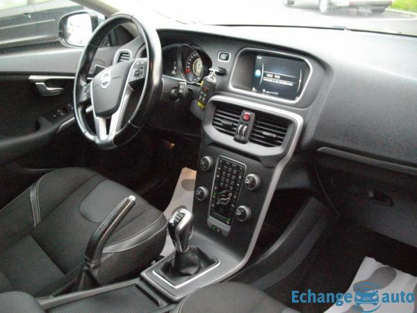 Volvo V40 2012 PHASE 1 SUMMUM