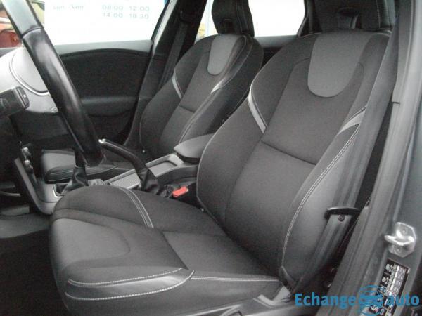 Volvo V40 2012 PHASE 1 SUMMUM