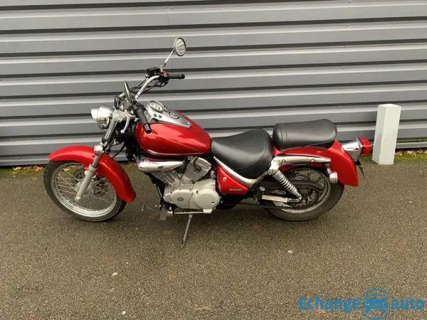 Suzuki VL 125 INTRUDER