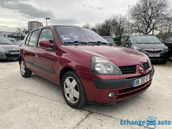 RENAULT CLIO II 1.6i 16V Dynamique