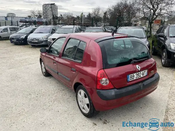 RENAULT CLIO II 1.6i 16V Dynamique