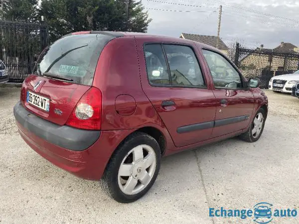 RENAULT CLIO II 1.6i 16V Dynamique