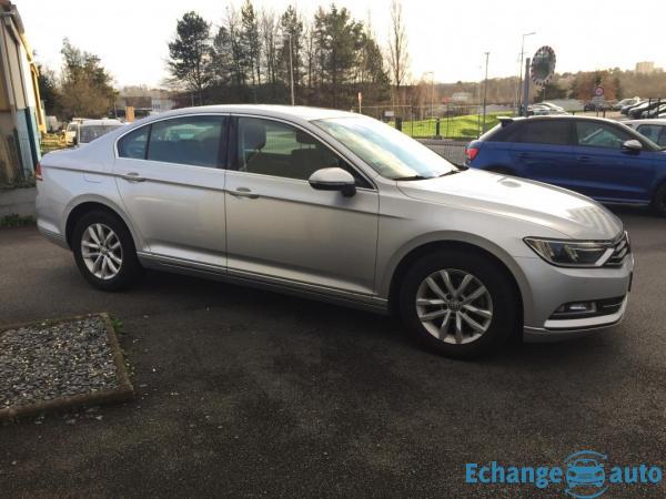 Volkswagen Passat Confort Line 1.6l TDI DSG7 120CH