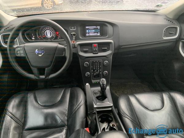 Volvo V40 1,6L TDI 115CV MOMENTUM GARANTIE 6 MOIS